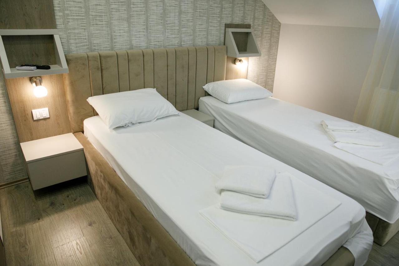 Fine Suites Ni Exterior foto