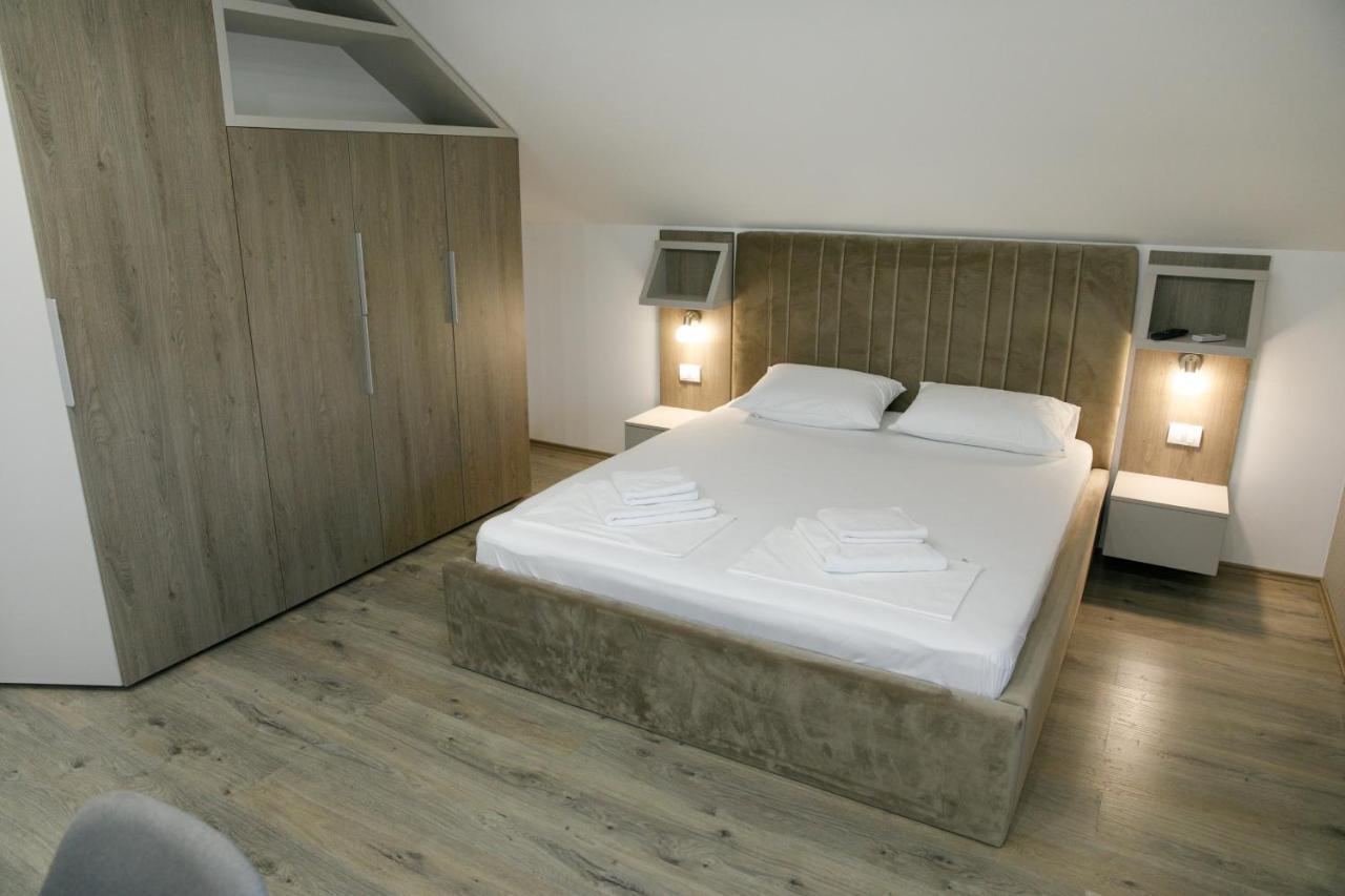 Fine Suites Ni Exterior foto